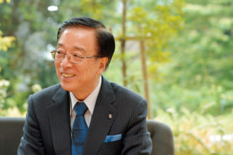 グローバルを「ローカルの集合体」と捉えるその真意 とは