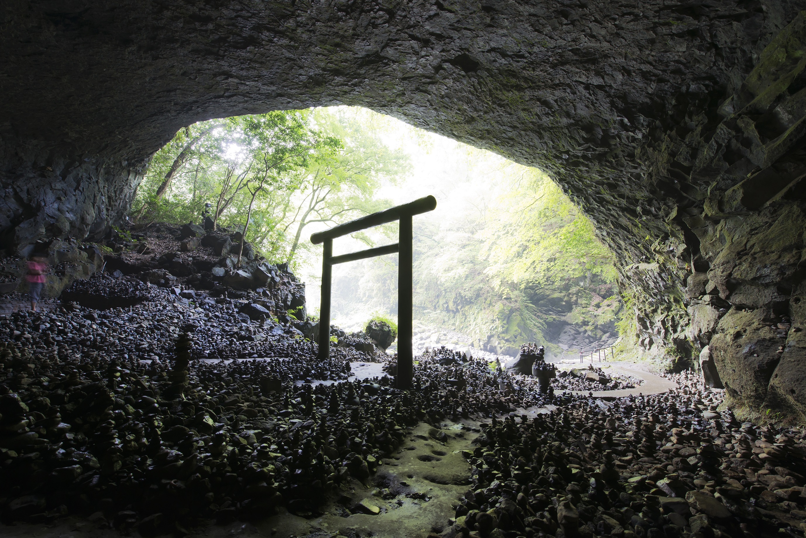 Takachiho, Ama no Yasukawara — the place where eight million troubled deities supposedly congregated at the riverbed when Amaterasu hid in the cave.