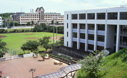 梧陰文庫総目録 - 東京大学出版会